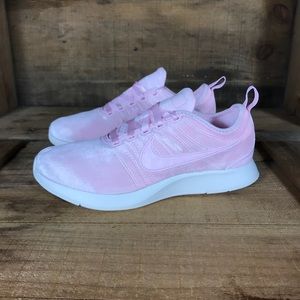 nike dualtone racer pink